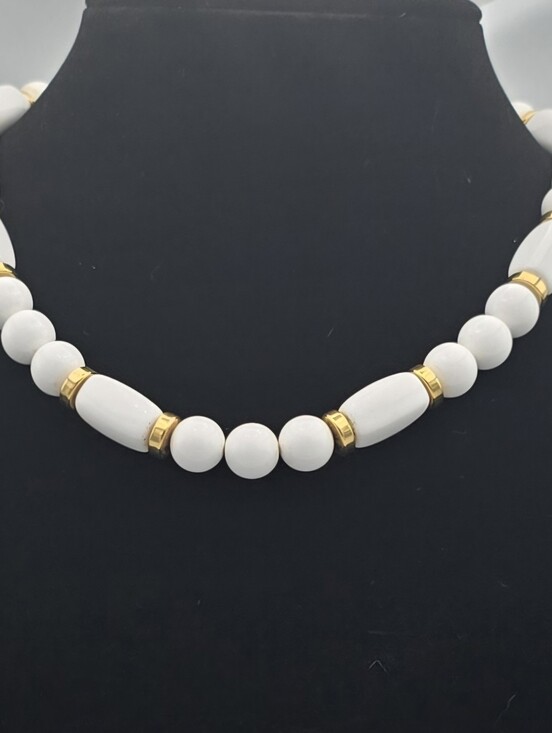 Napier Jewelry - Classy Vintage Signed Napier White Bead With Gold Accent Necklace